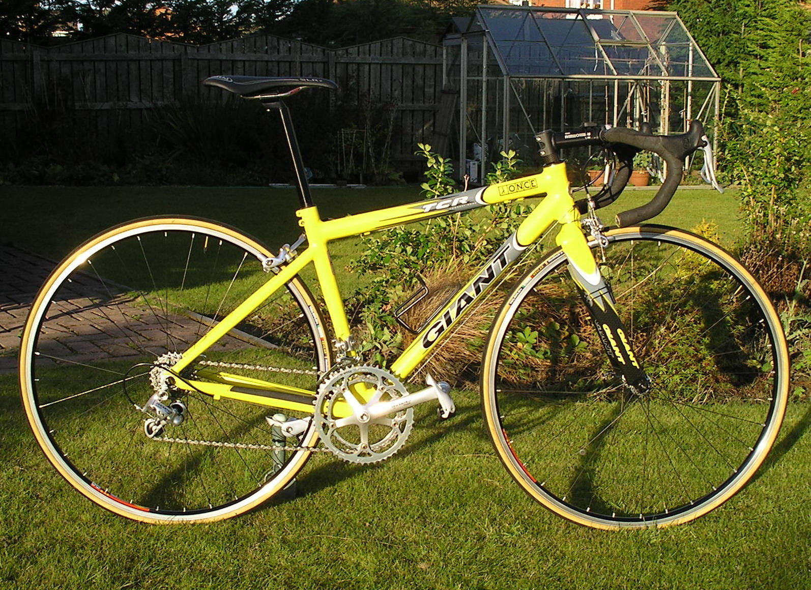 giant tcr once road bike