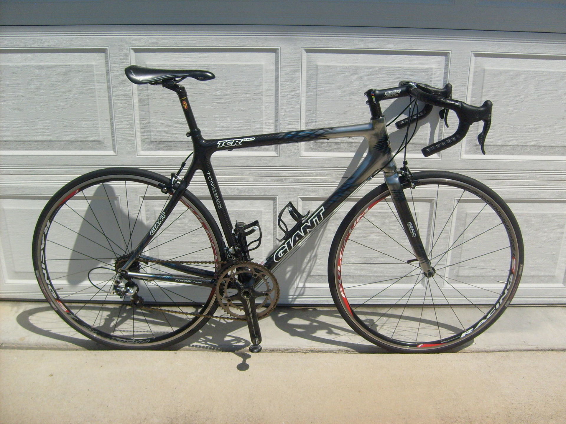 fuji roubaix road bike